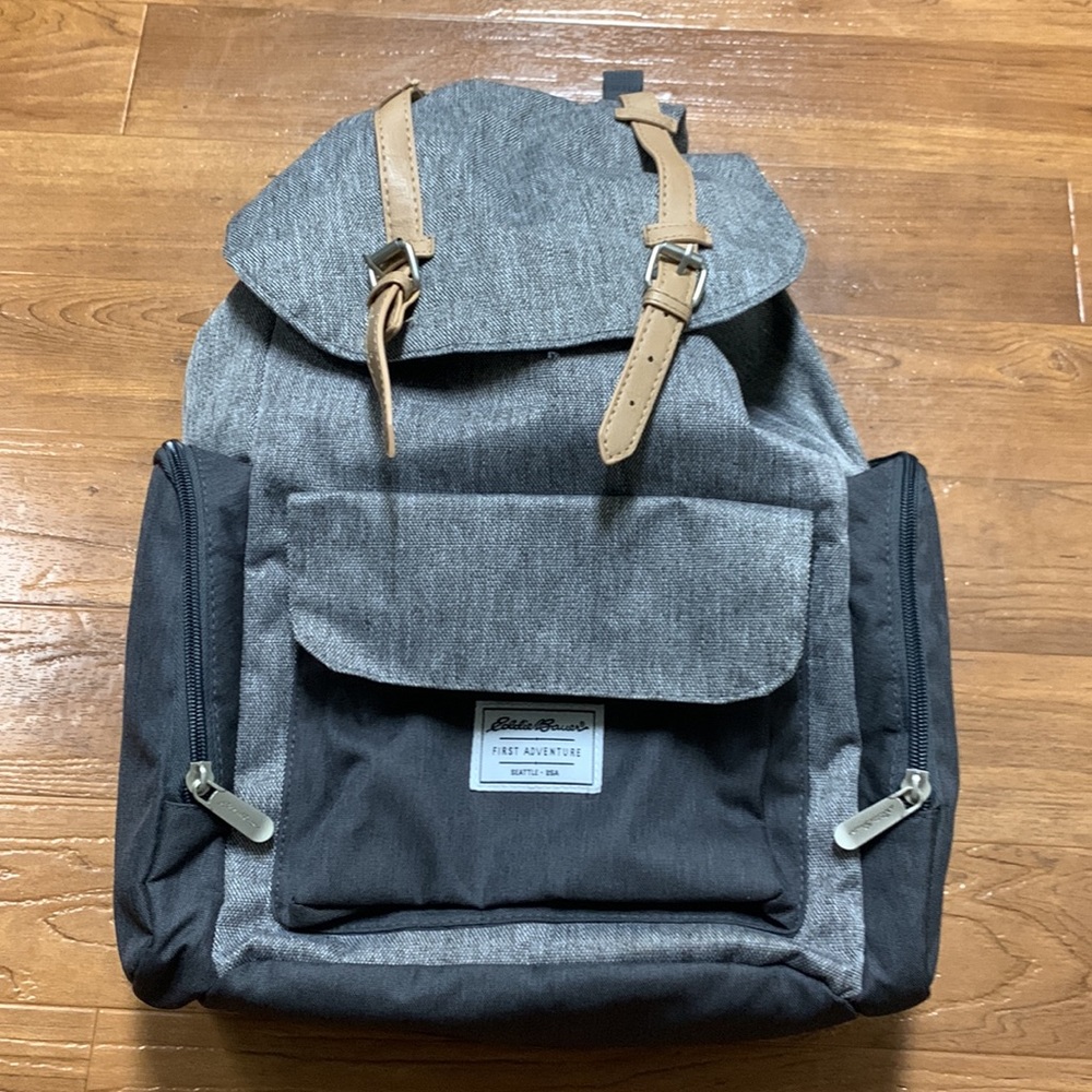 Eddie Bauer Spacious Hiking backpack